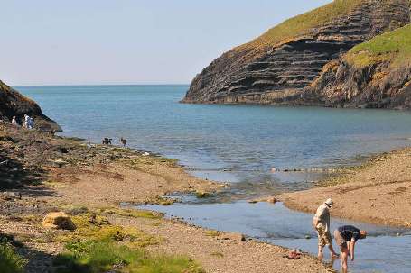 Ceibwr Bay